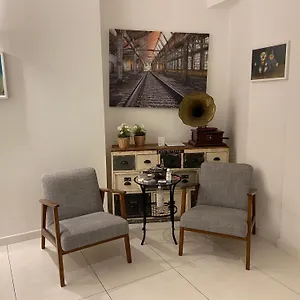 https://g-house-bologna.emilia-romagnahotels.net